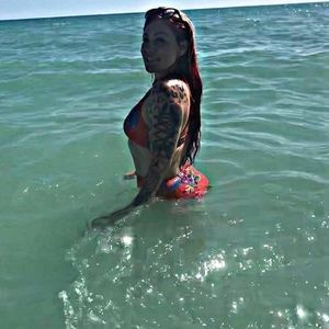 Meet your Posher, Nena